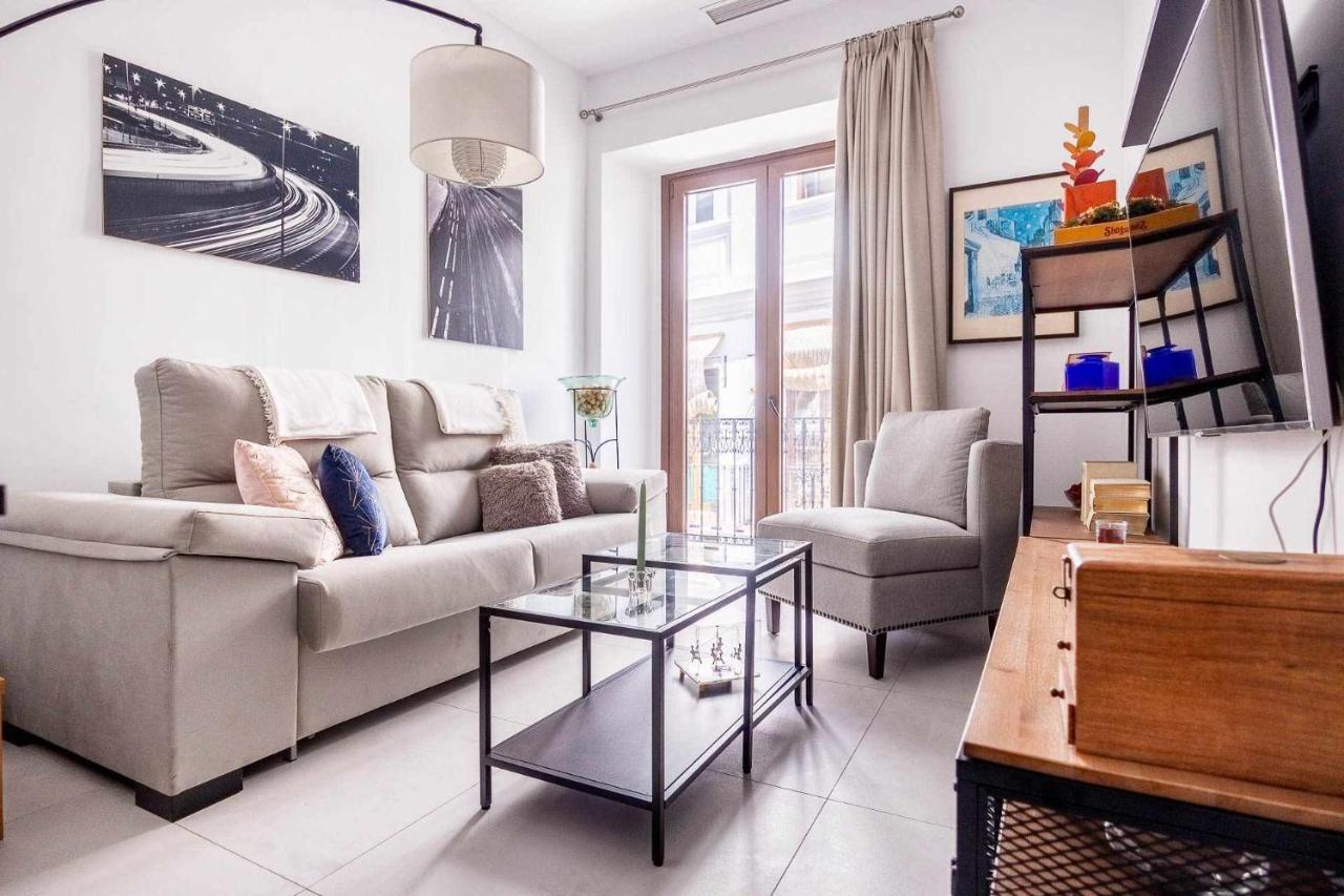 Comfy Away - Apartamento Exclusivo Mercado De Triana Con Balcon Seville Luaran gambar