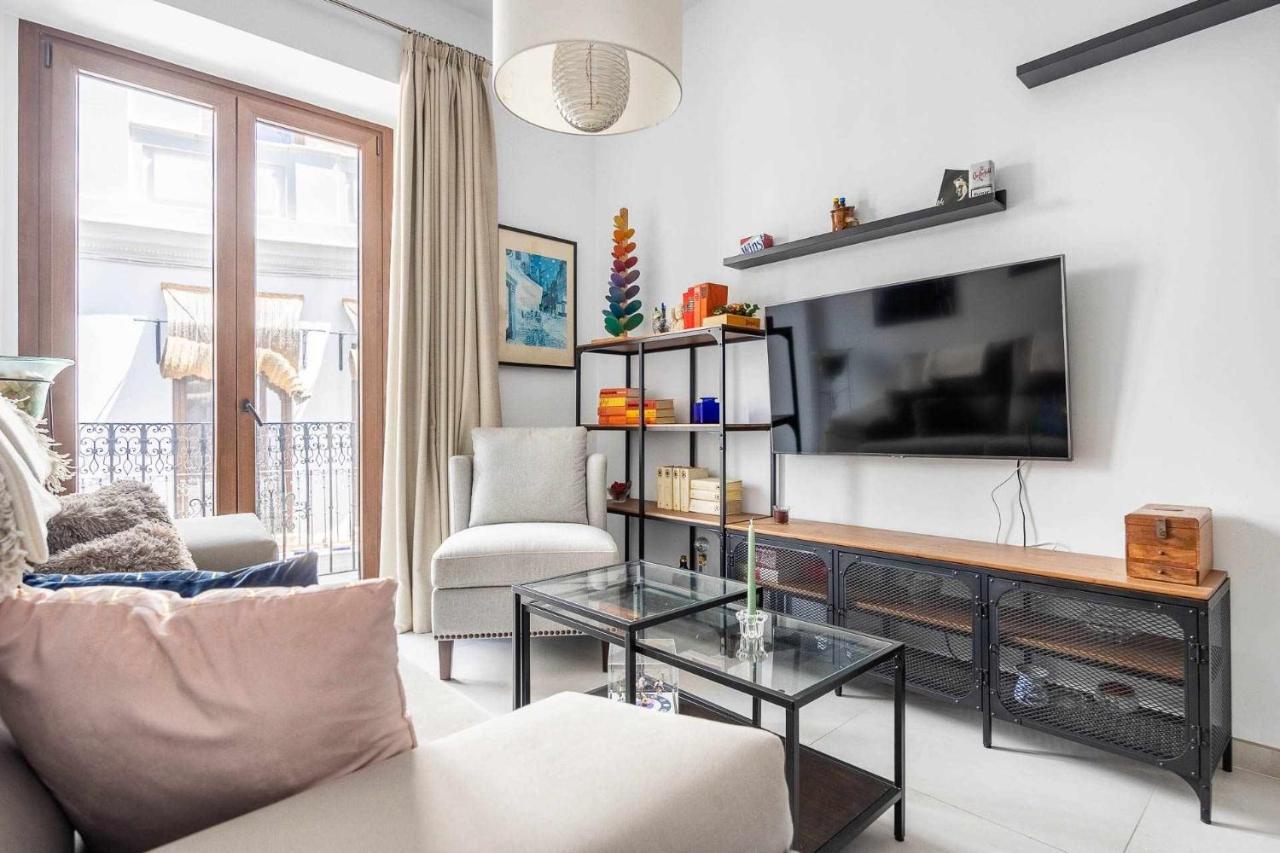Comfy Away - Apartamento Exclusivo Mercado De Triana Con Balcon Seville Luaran gambar