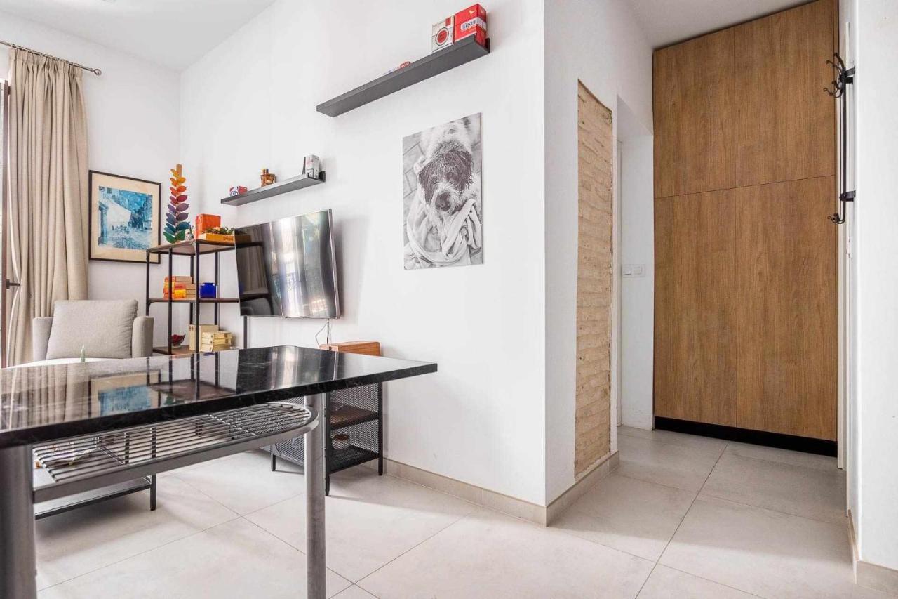 Comfy Away - Apartamento Exclusivo Mercado De Triana Con Balcon Seville Luaran gambar