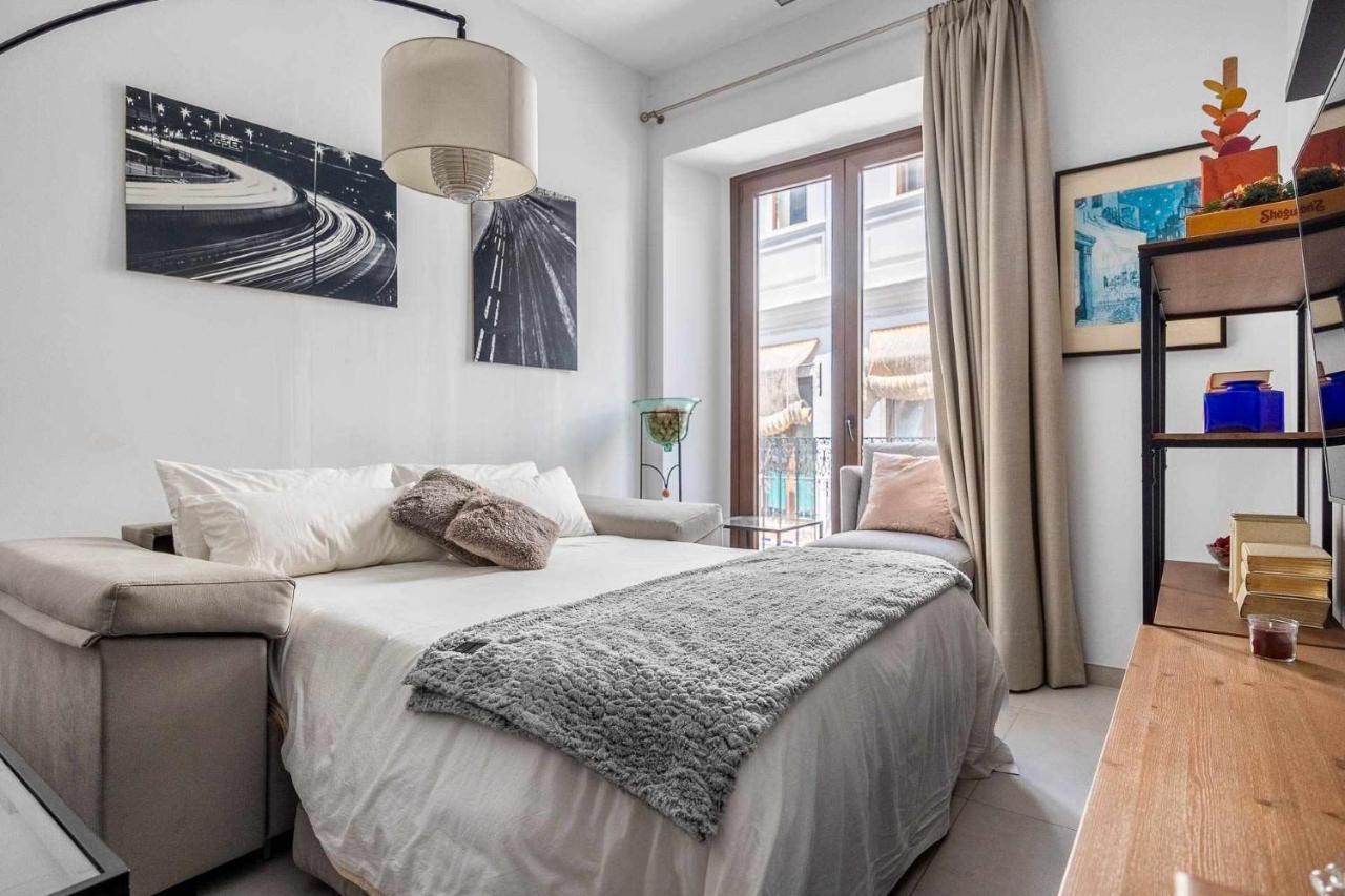 Comfy Away - Apartamento Exclusivo Mercado De Triana Con Balcon Seville Luaran gambar