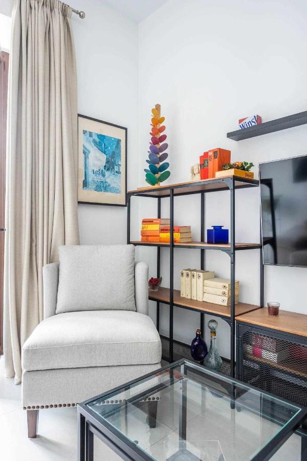 Comfy Away - Apartamento Exclusivo Mercado De Triana Con Balcon Seville Luaran gambar